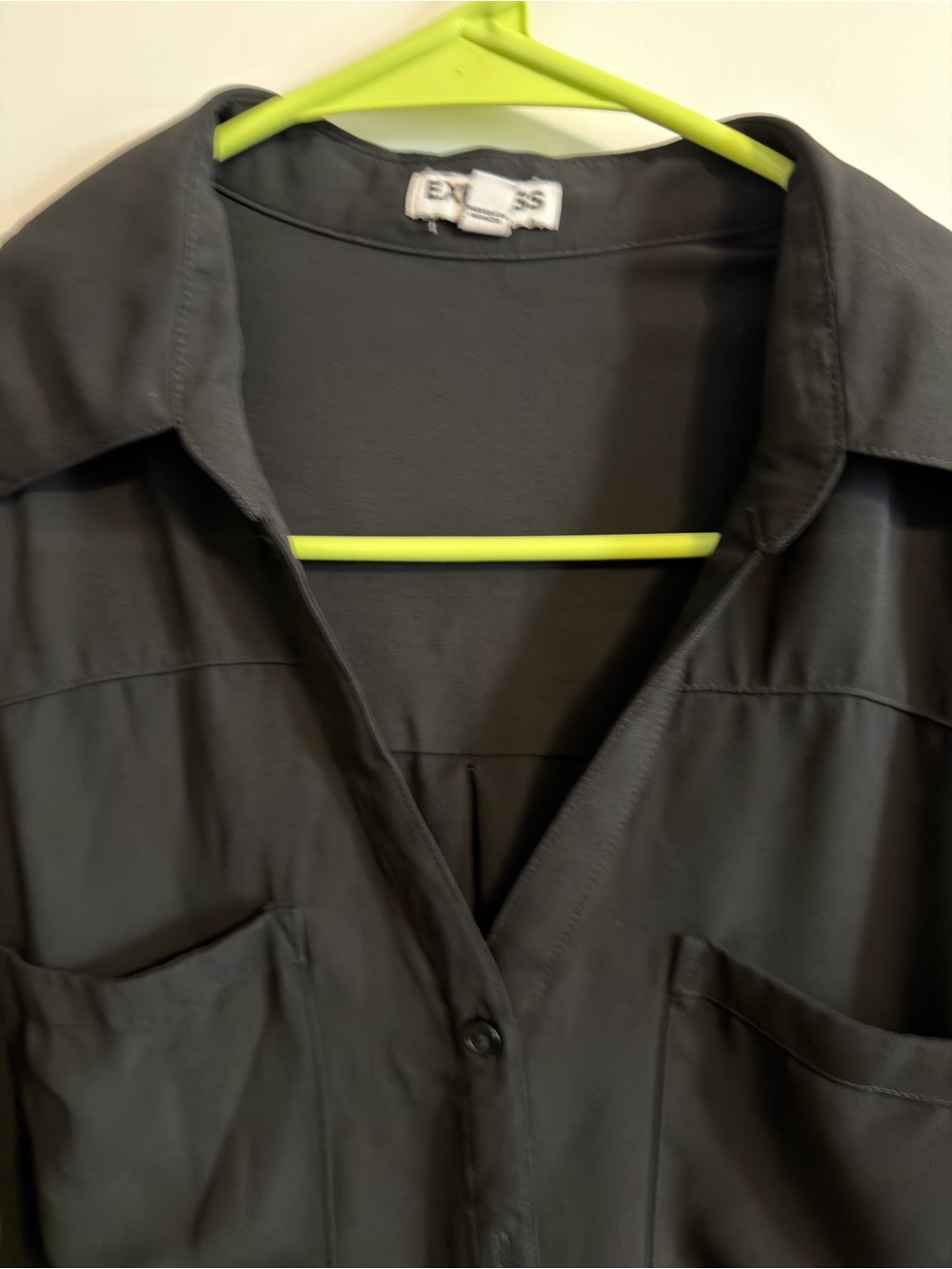 Black Women's Button-Front Blouse - Express Brand - Picture 5 of 8